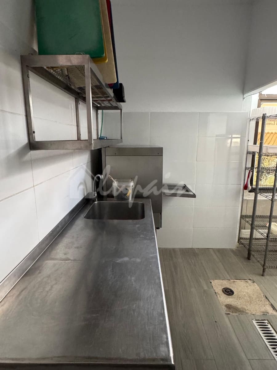 Virksomhed til salg i Costa del Silencio - € 290.000 (Ref: 9113601)