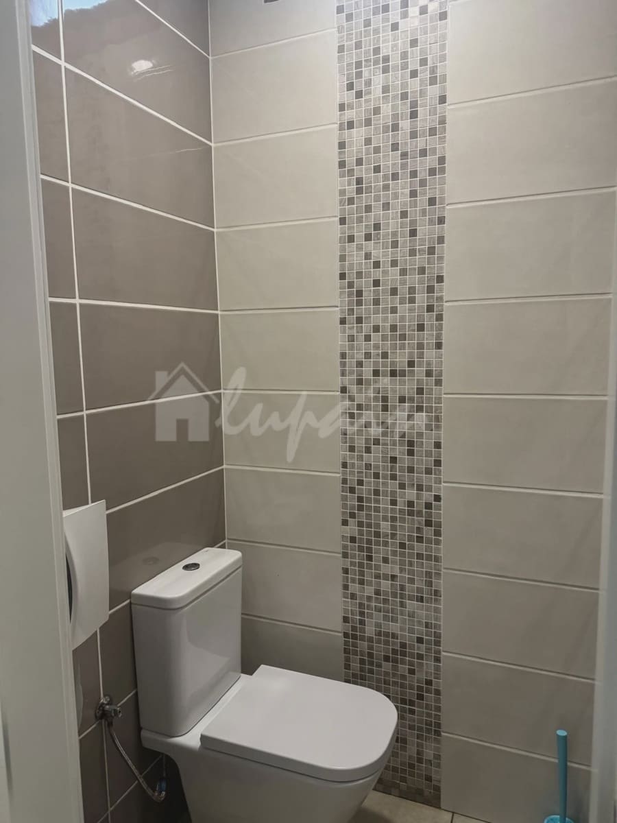 Virksomhed til salg i Costa del Silencio - € 290.000 (Ref: 9113601)