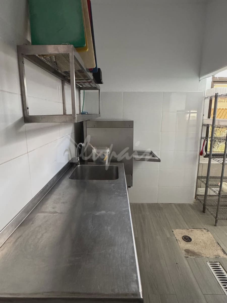 Virksomhed til salg i Costa del Silencio - € 290.000 (Ref: 9113601)