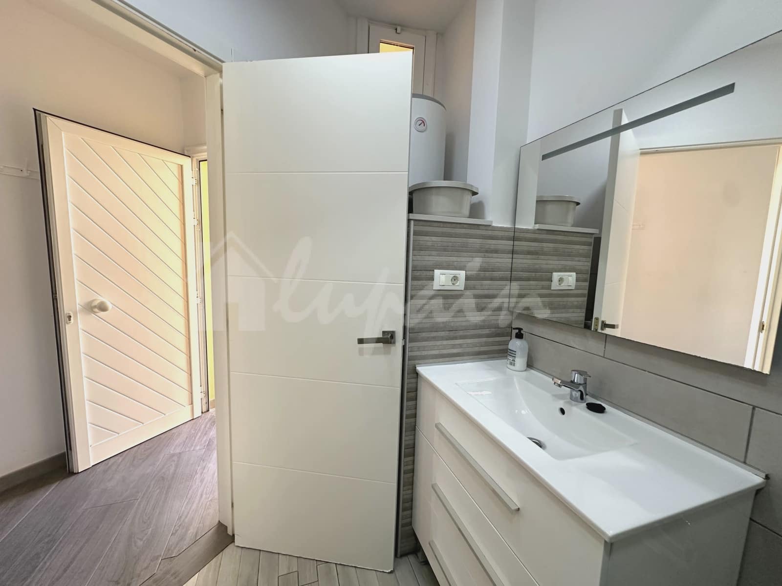 1 soverom Leilighet til salgs i Costa Adeje med svømmebasseng - € 275 000 (Ref: 9113602)