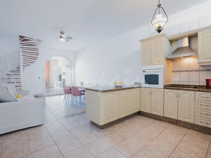 3 soveværelse Lejlighed til salg i Costa del Silencio med swimmingpool - € 280.000 (Ref: 9115478)