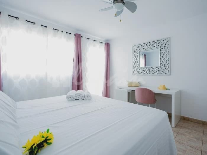 3 soveværelse Lejlighed til salg i Costa del Silencio med swimmingpool - € 280.000 (Ref: 9115478)