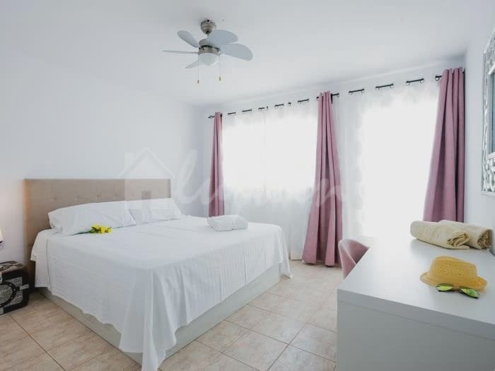 3 soveværelse Lejlighed til salg i Costa del Silencio med swimmingpool - € 280.000 (Ref: 9115478)