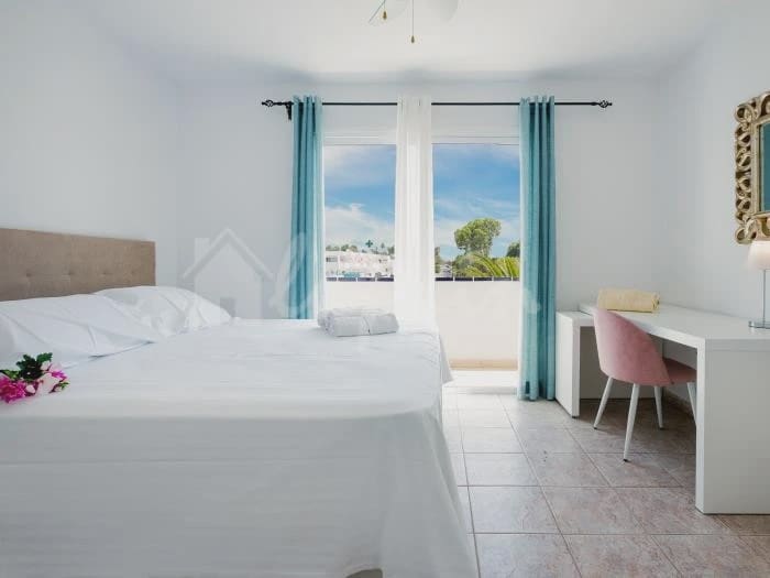 3 soveværelse Lejlighed til salg i Costa del Silencio med swimmingpool - € 280.000 (Ref: 9115478)