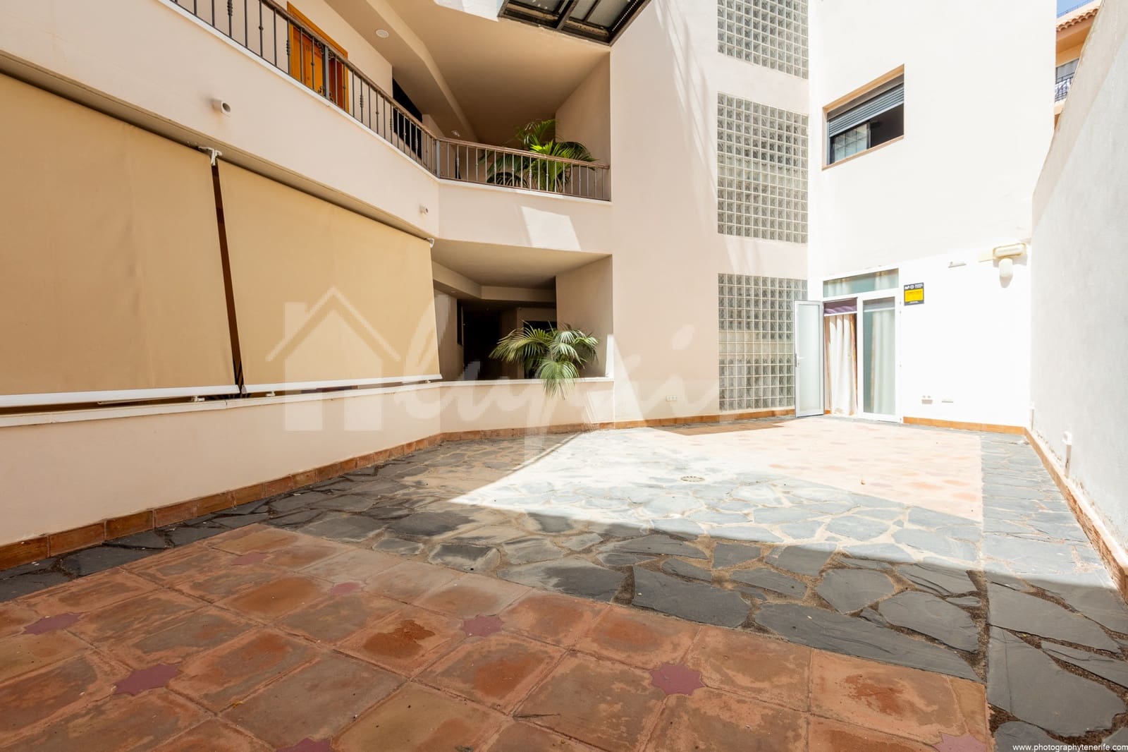 Apartamento en Adeje en venta - 160.000 € (Ref: 9115479)