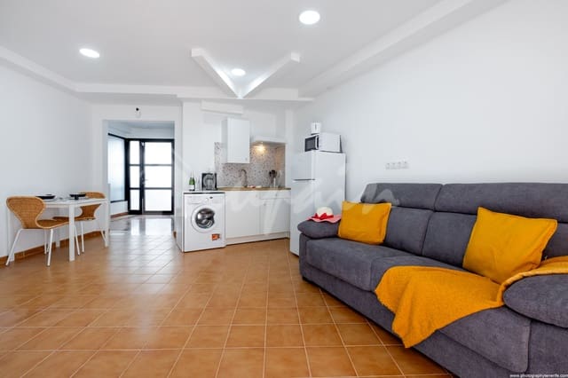 Huoneisto myytävänä paikassa Casco Urbano, Adeje - 160 000 € (Ref: 9115479)