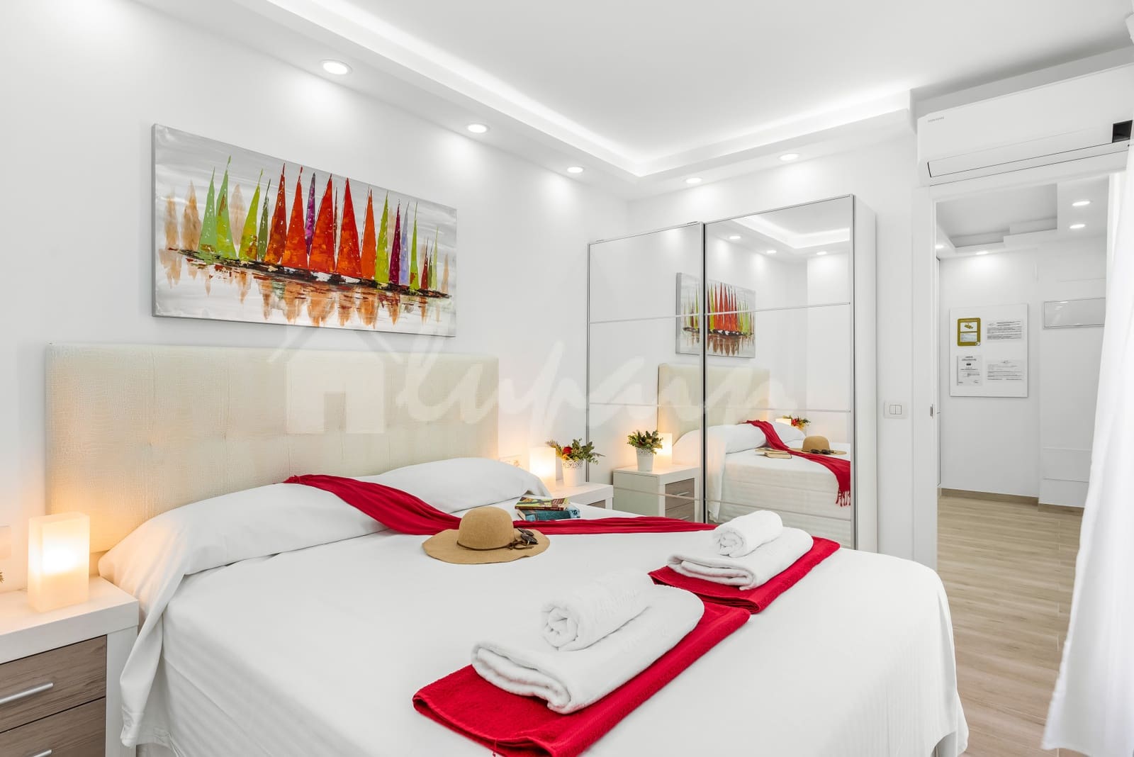 3 bedroom Penthouse for sale in Los Cristianos with pool - € 795,000 (Ref: 9131695)