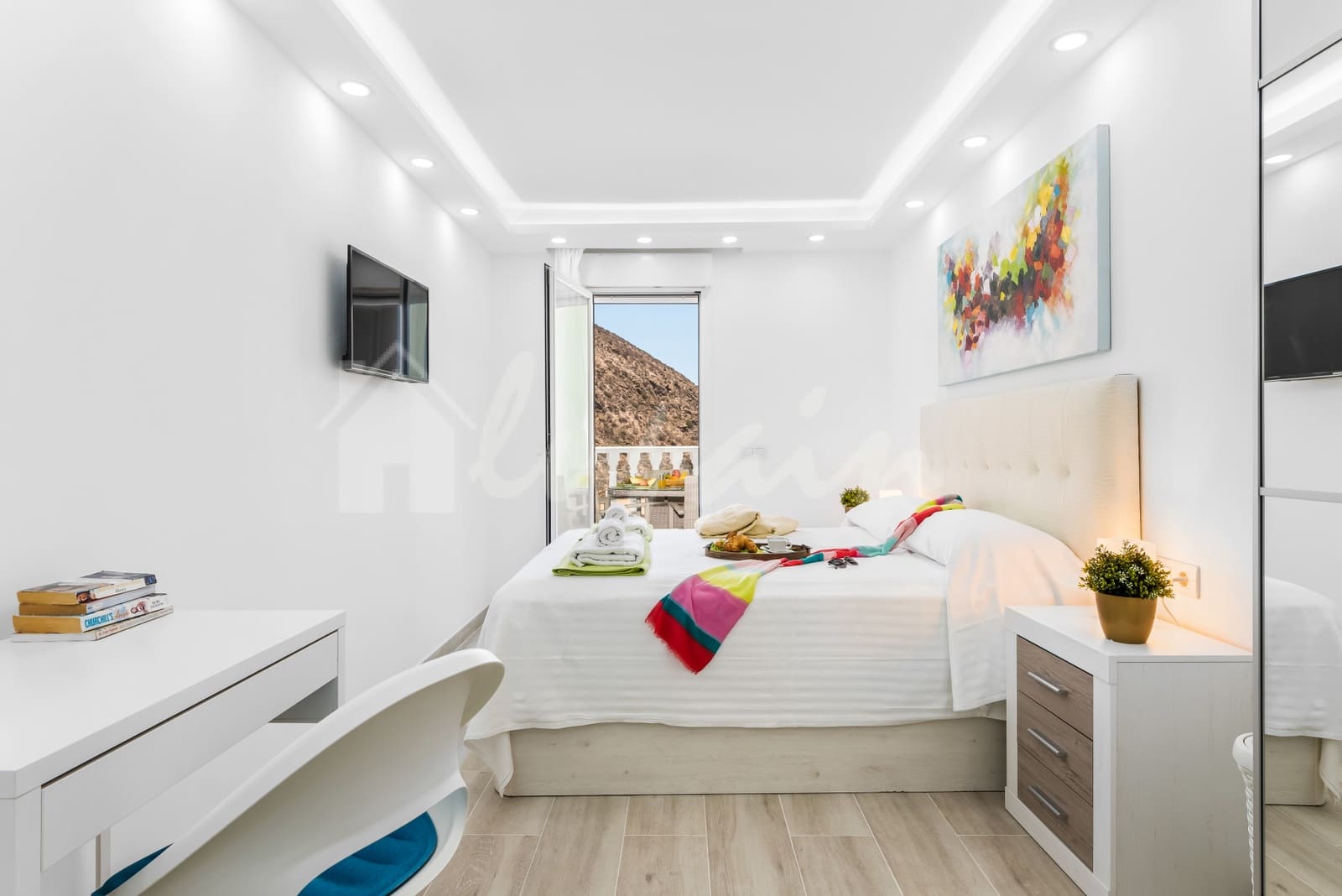 3 bedroom Penthouse for sale in Los Cristianos with pool - € 795,000 (Ref: 9131695)