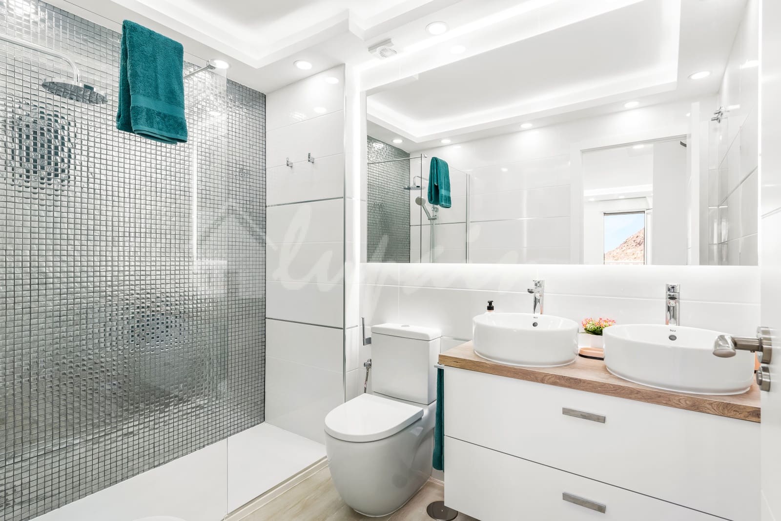 3 bedroom Penthouse for sale in Los Cristianos with pool - € 795,000 (Ref: 9131695)