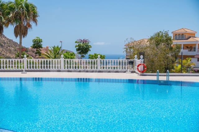 3 soveværelse Penthouse til salg i Los Cristianos, Arona med swimmingpool - € 795.000 (Ref: 9131695)