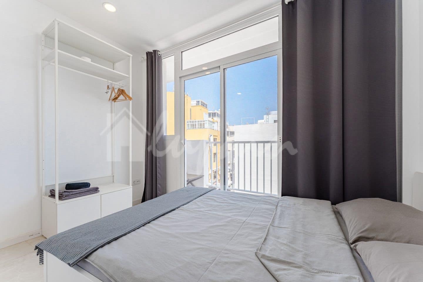 5 bedroom Business for sale in Los Cristianos - € 1,398,000 (Ref: 9146286)