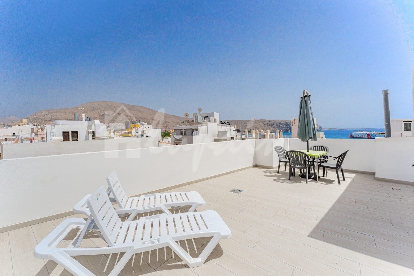 5 bedroom Business for sale in Los Cristianos - € 1,398,000 (Ref: 9146286)