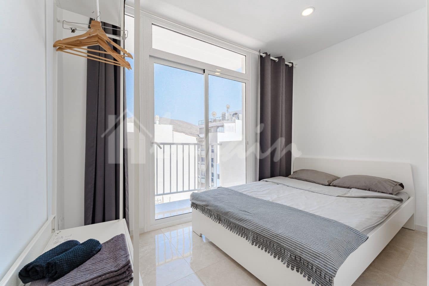 5 bedroom Business for sale in Los Cristianos - € 1,398,000 (Ref: 9146286)