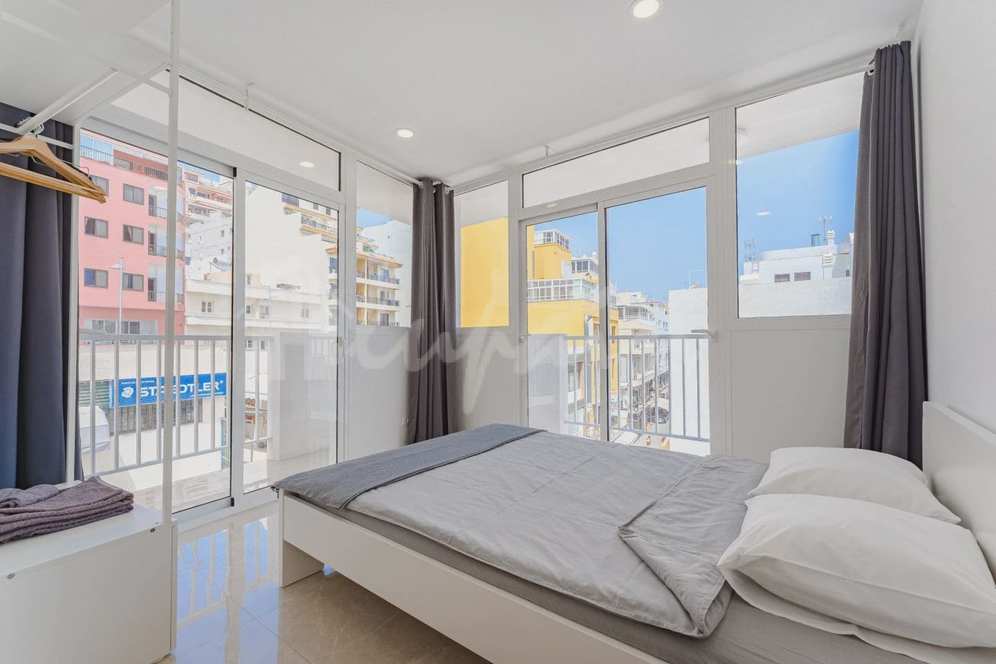 5 soveværelse Virksomhed til salg i Los Cristianos - € 1.398.000 (Ref: 9146286)