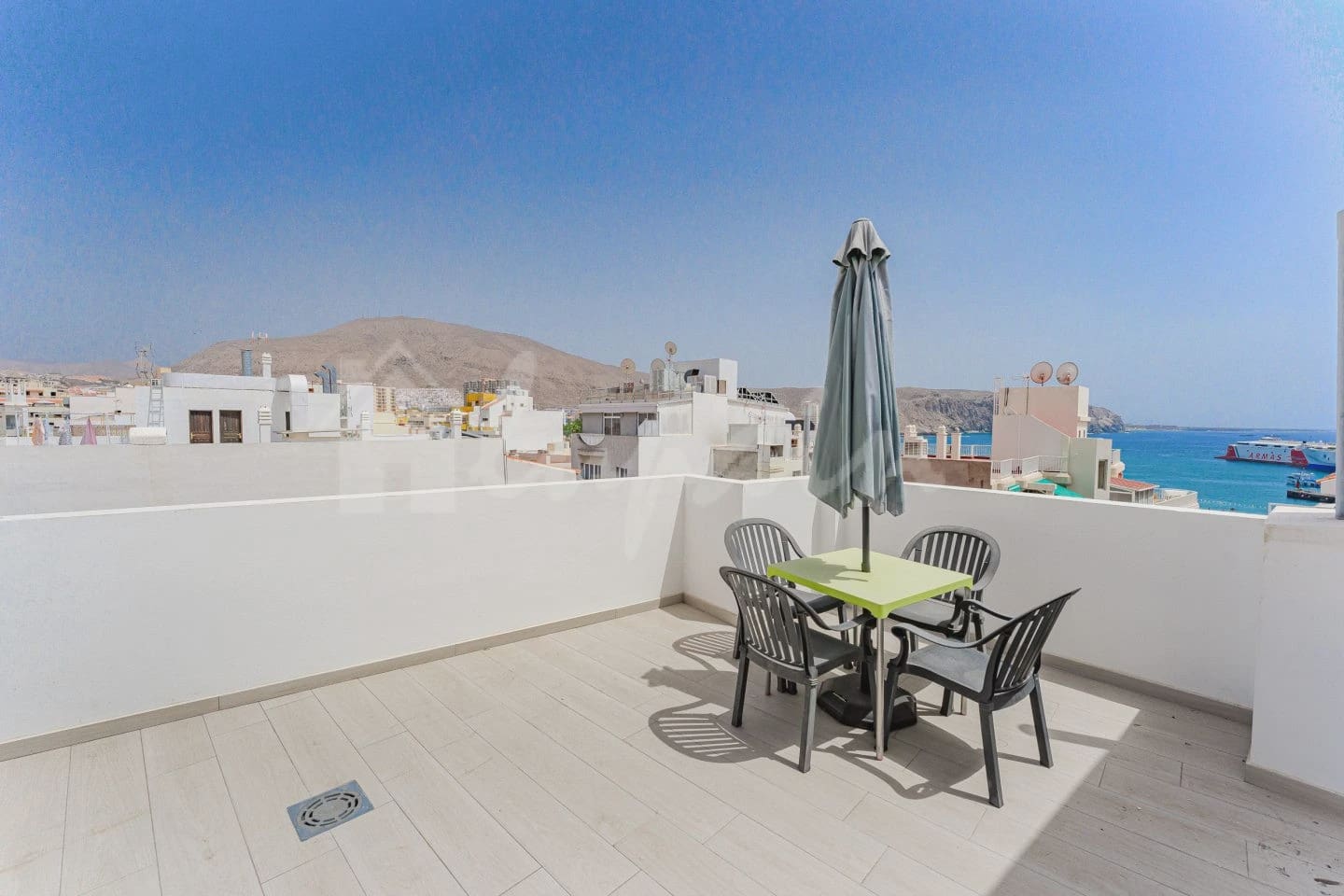 5 soveværelse Virksomhed til salg i Los Cristianos - € 1.398.000 (Ref: 9146286)