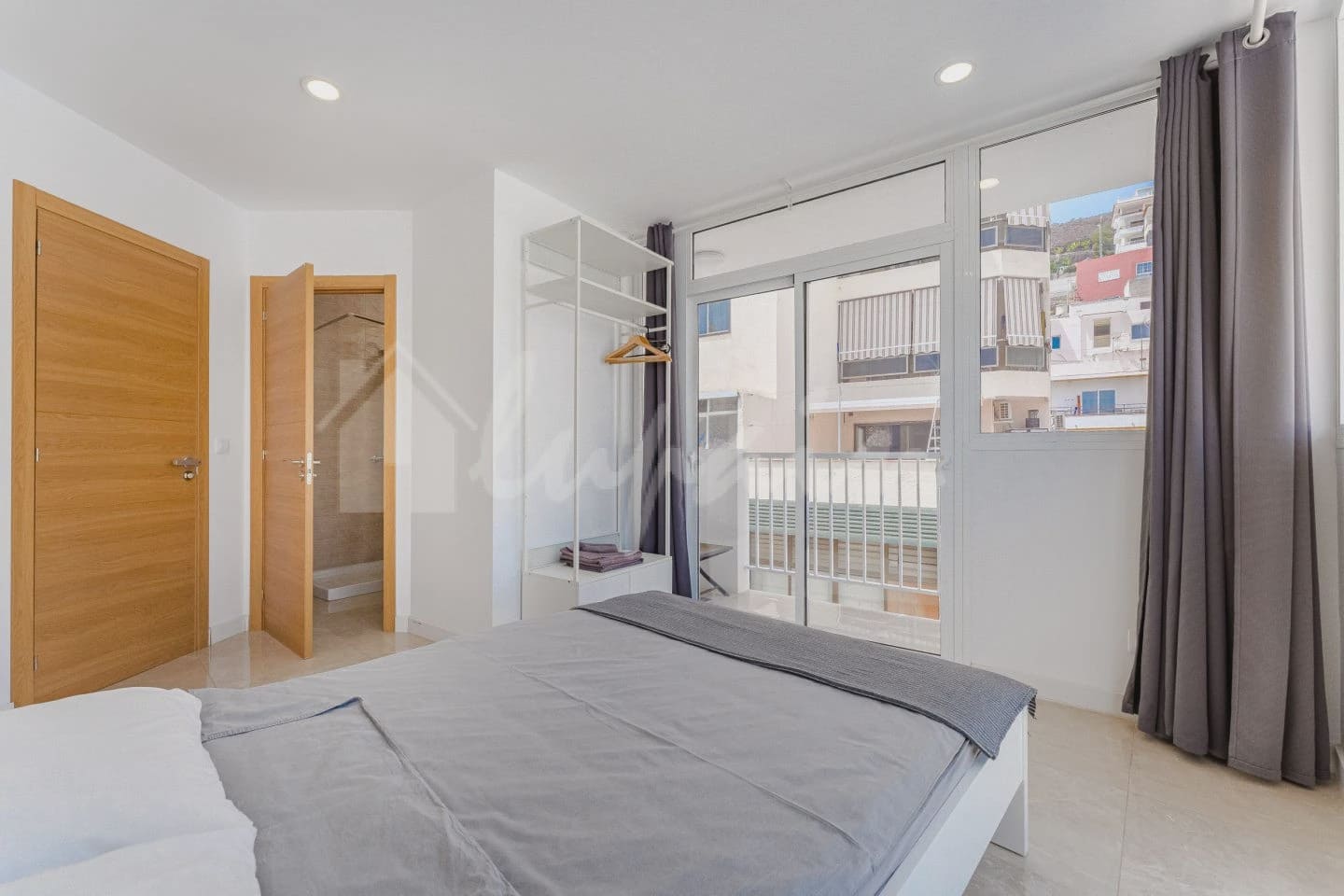 5 soveværelse Virksomhed til salg i Los Cristianos - € 1.398.000 (Ref: 9146286)