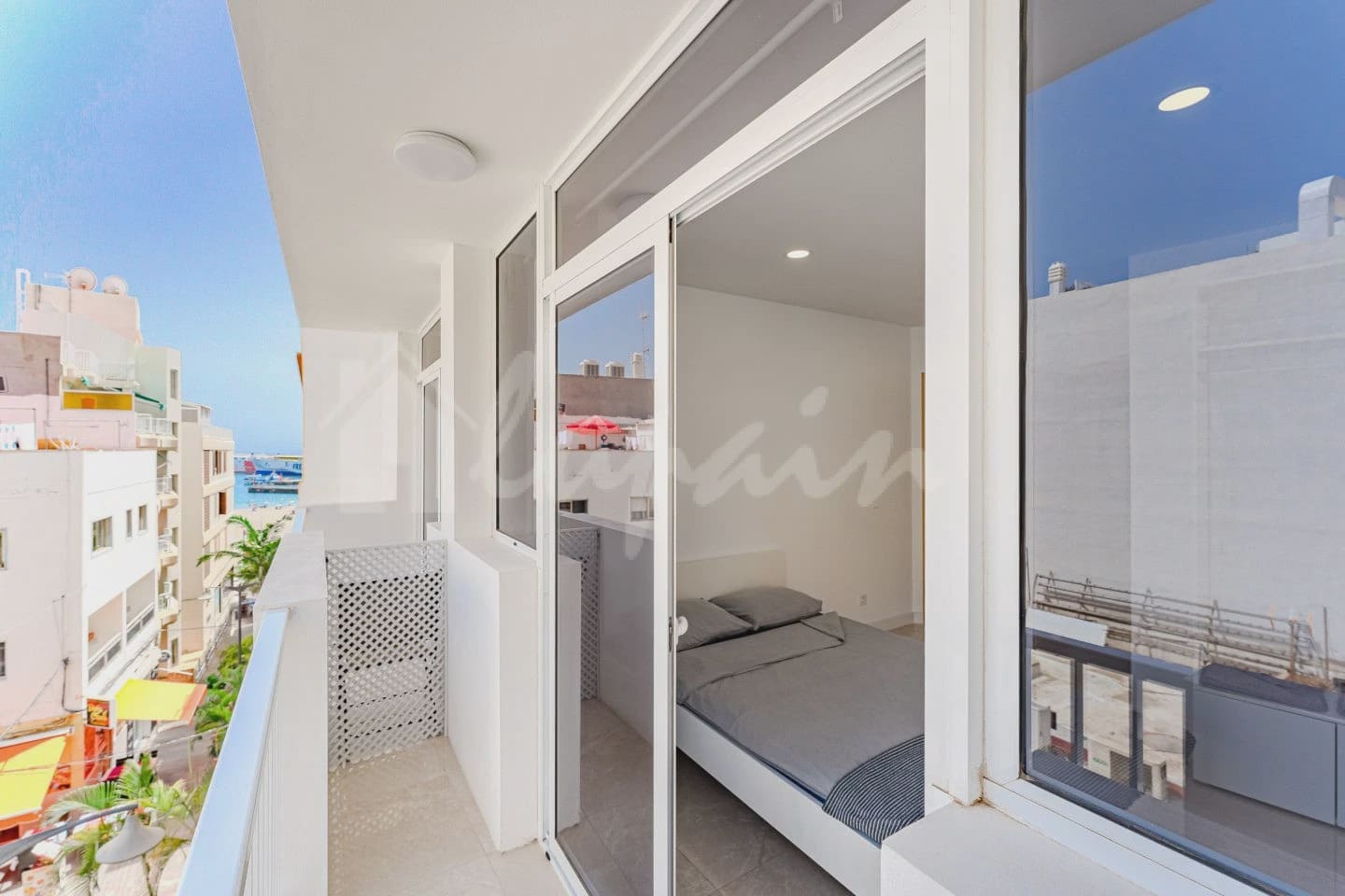 5 soveværelse Virksomhed til salg i Los Cristianos - € 1.398.000 (Ref: 9146286)