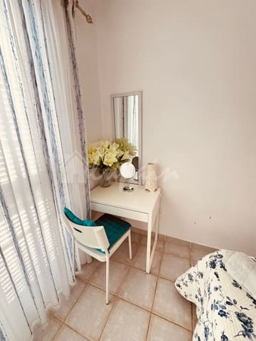 1 makuuhuone Huoneisto myytävänä paikassa Los Cristianos, Arona mukana uima-altaan - 310 000 € (Ref: 9160514)