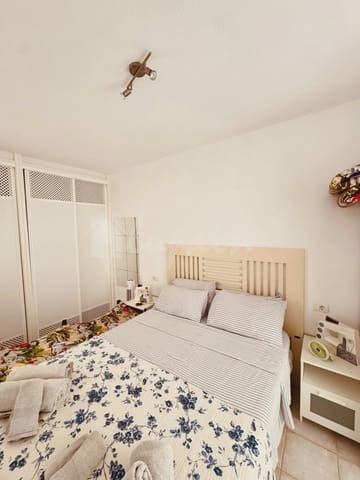 1 soveværelse Lejlighed til salg i Los Cristianos, Arona med swimmingpool - € 310.000 (Ref: 9160514)