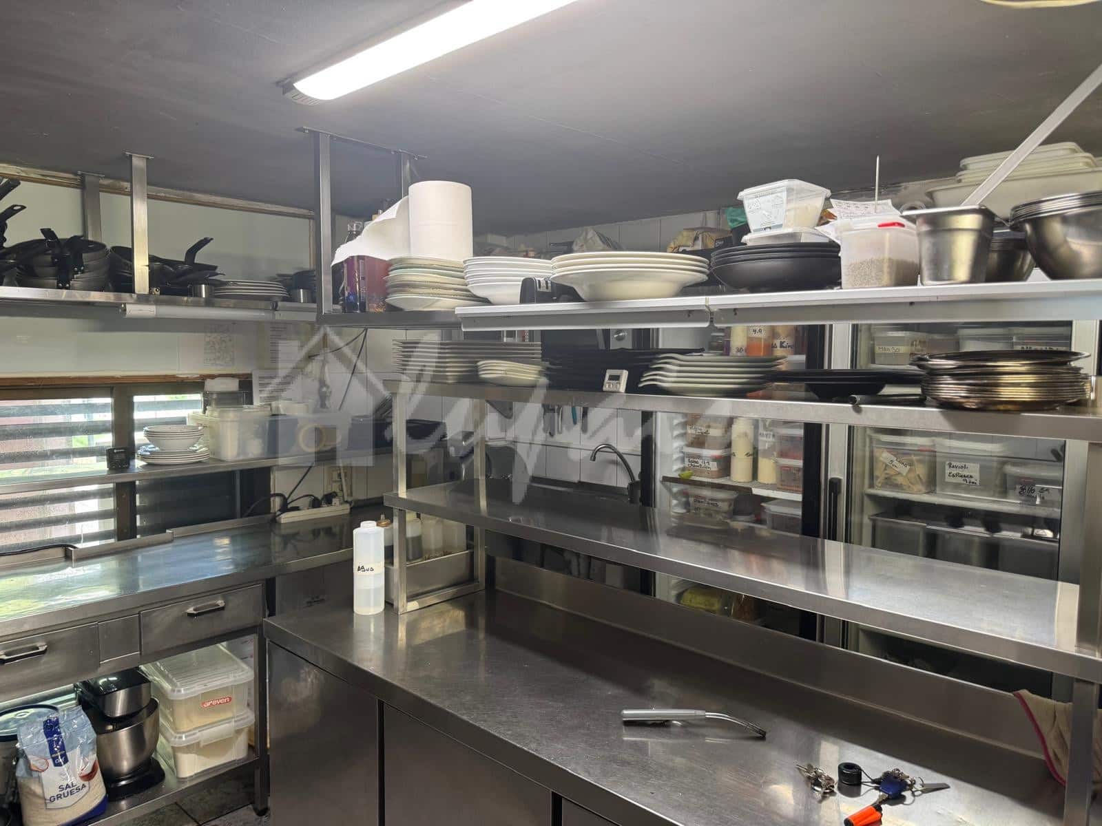 Yritys myytävänä paikassa Las Galletas - 95 000 € (Ref: 9254206)