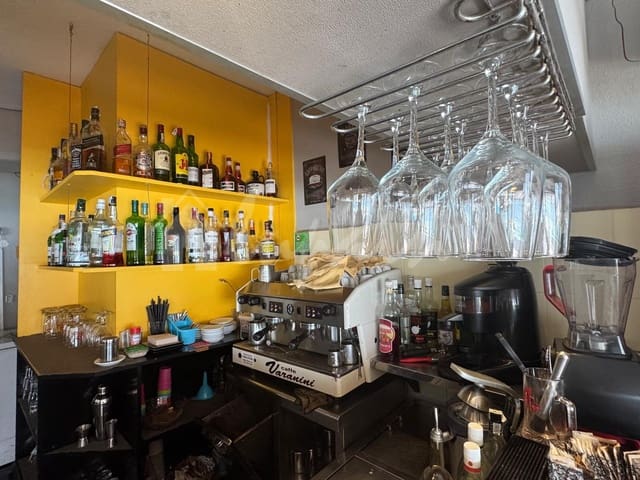 Virksomhed til salg i Las Galletas, Arona - € 95.000 (Ref: 9254206)