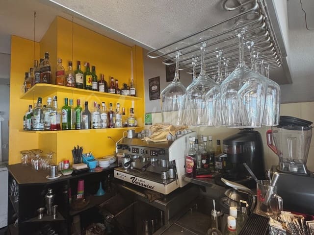 Virksomhed til salg i Las Galletas, Arona - € 95.000 (Ref: 9254206)