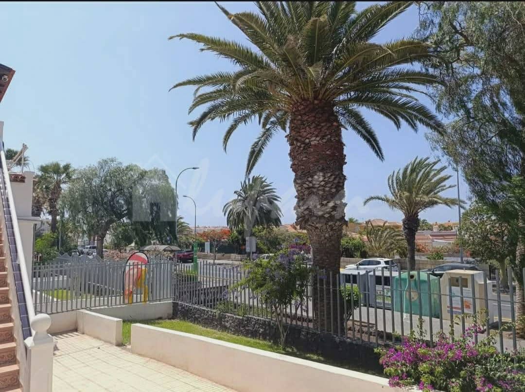 2 soverom Leilighet til salgs i Costa del Silencio med svømmebasseng - € 210 000 (Ref: 9254207)