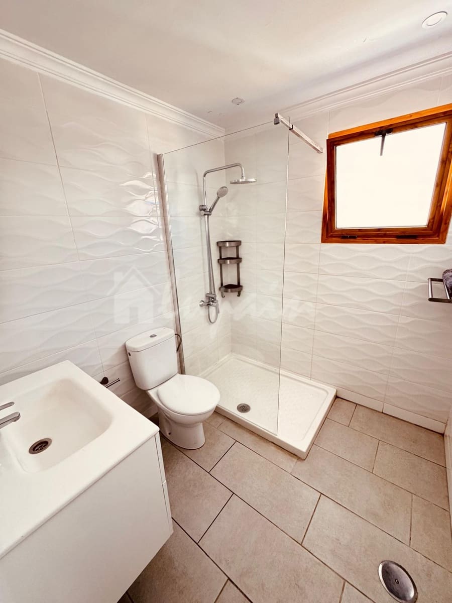 2 sovrum Lägenhet till salu i Los Cristianos med pool - 345 000 € (Ref: 9263559)