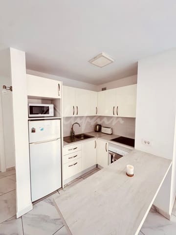 2 soverom Leilighet til salgs i Los Cristianos, Arona med svømmebasseng - € 345 000 (Ref: 9263559)