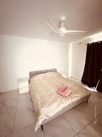 2 soverom Leilighet til salgs i Los Cristianos, Arona med svømmebasseng - € 345 000 (Ref: 9263559)