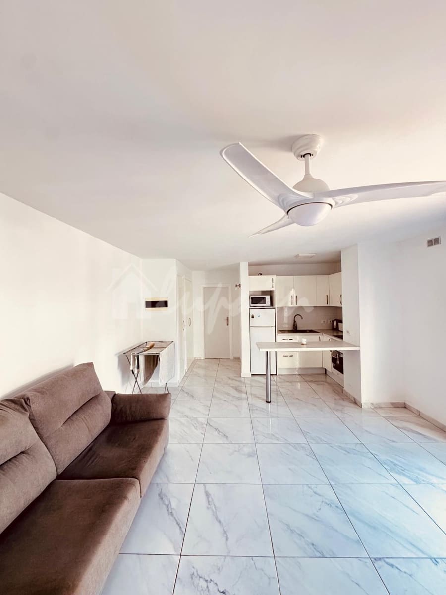 2 sovrum Lägenhet till salu i Los Cristianos med pool - 345 000 € (Ref: 9263559)