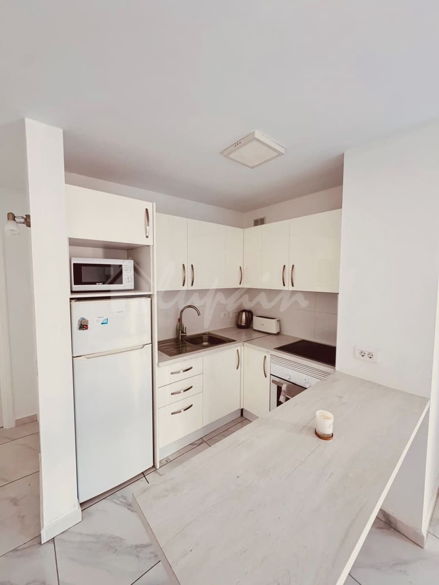 2 sovrum Lägenhet till salu i Los Cristianos med pool - 345 000 € (Ref: 9263559)