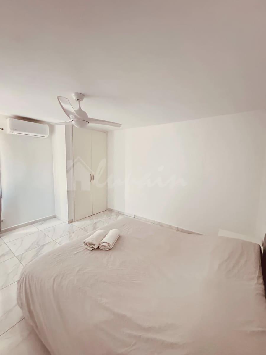 2 sovrum Lägenhet till salu i Los Cristianos med pool - 345 000 € (Ref: 9263559)