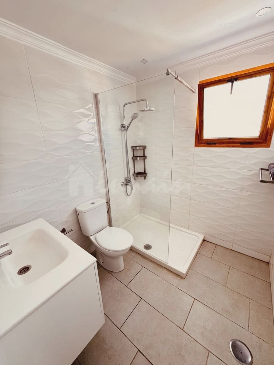 2 sovrum Lägenhet till salu i Los Cristianos med pool - 345 000 € (Ref: 9263559)