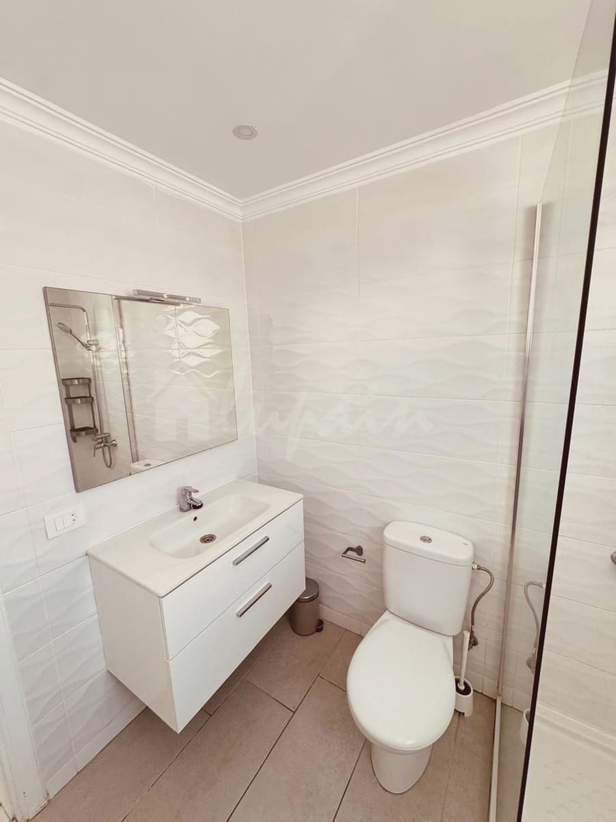 2 sovrum Lägenhet till salu i Los Cristianos med pool - 345 000 € (Ref: 9263559)