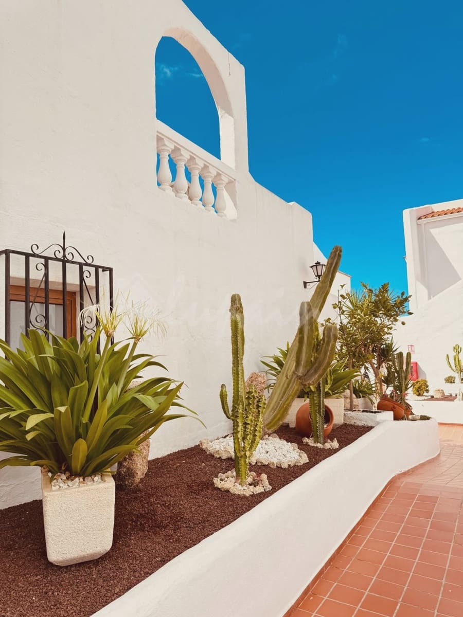 2 sovrum Lägenhet till salu i Los Cristianos med pool - 345 000 € (Ref: 9263559)