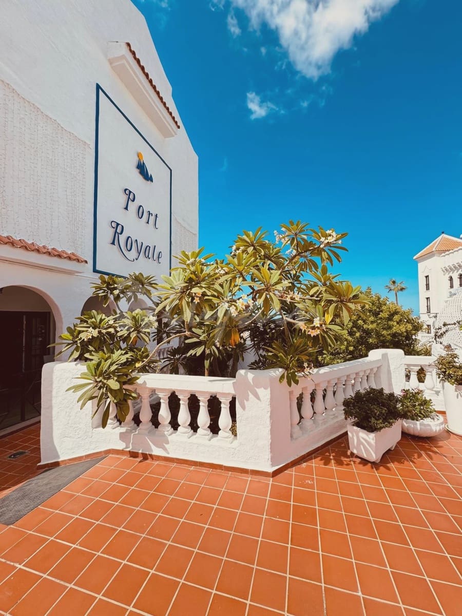 2 sovrum Lägenhet till salu i Los Cristianos med pool - 345 000 € (Ref: 9263559)