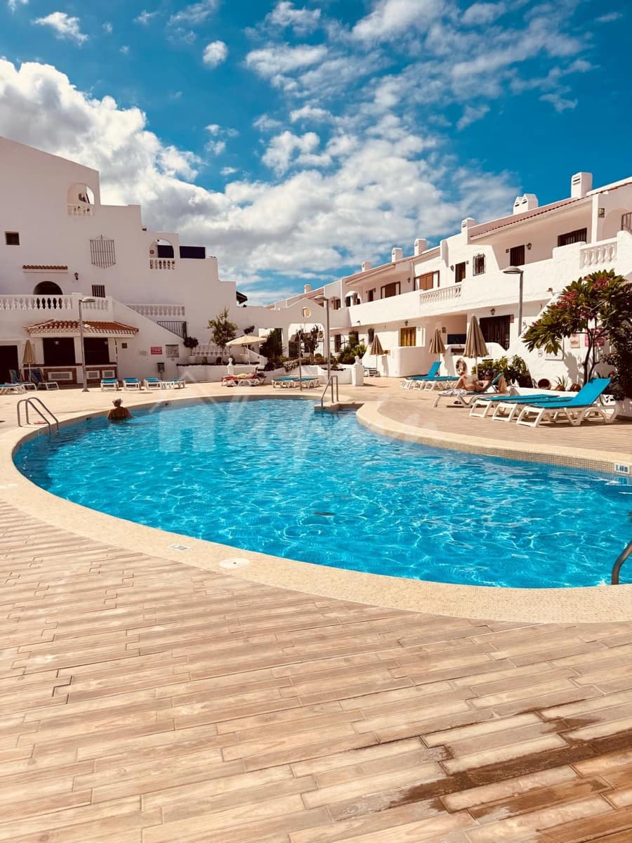 2 sovrum Lägenhet till salu i Los Cristianos med pool - 345 000 € (Ref: 9263559)