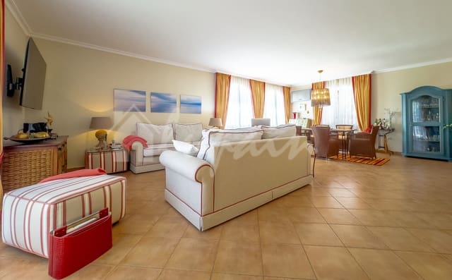 3 sovrum Villa till salu i Playa del Duque, Adeje med pool - 2 800 000 € (Ref: 9274659)