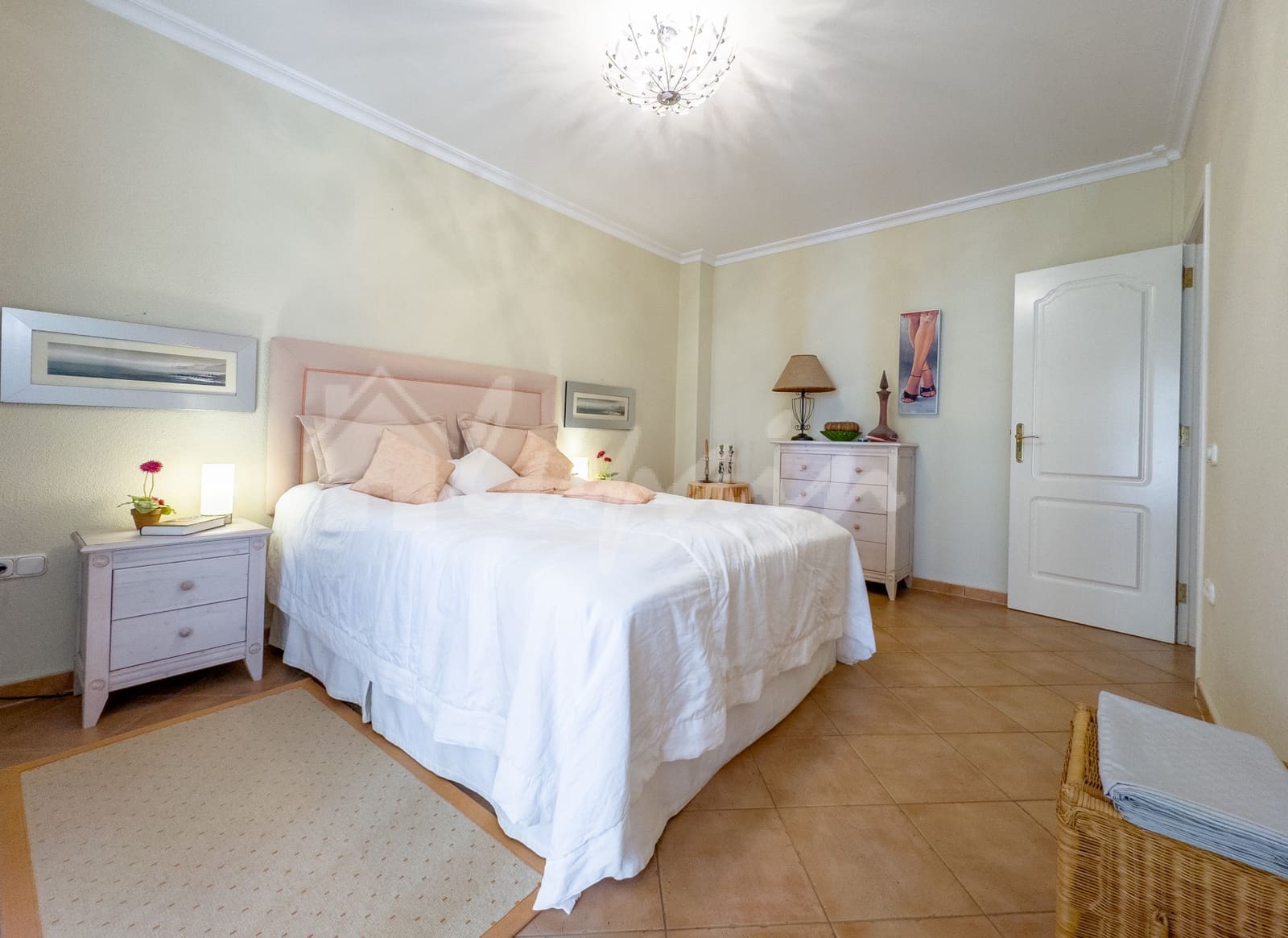 3 bedroom Villa for sale in Playa del Duque with pool garage - € 2,800,000 (Ref: 9274659)