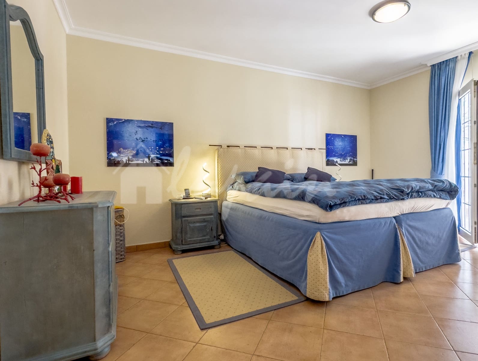 3 bedroom Villa for sale in Playa del Duque with pool garage - € 2,800,000 (Ref: 9274659)