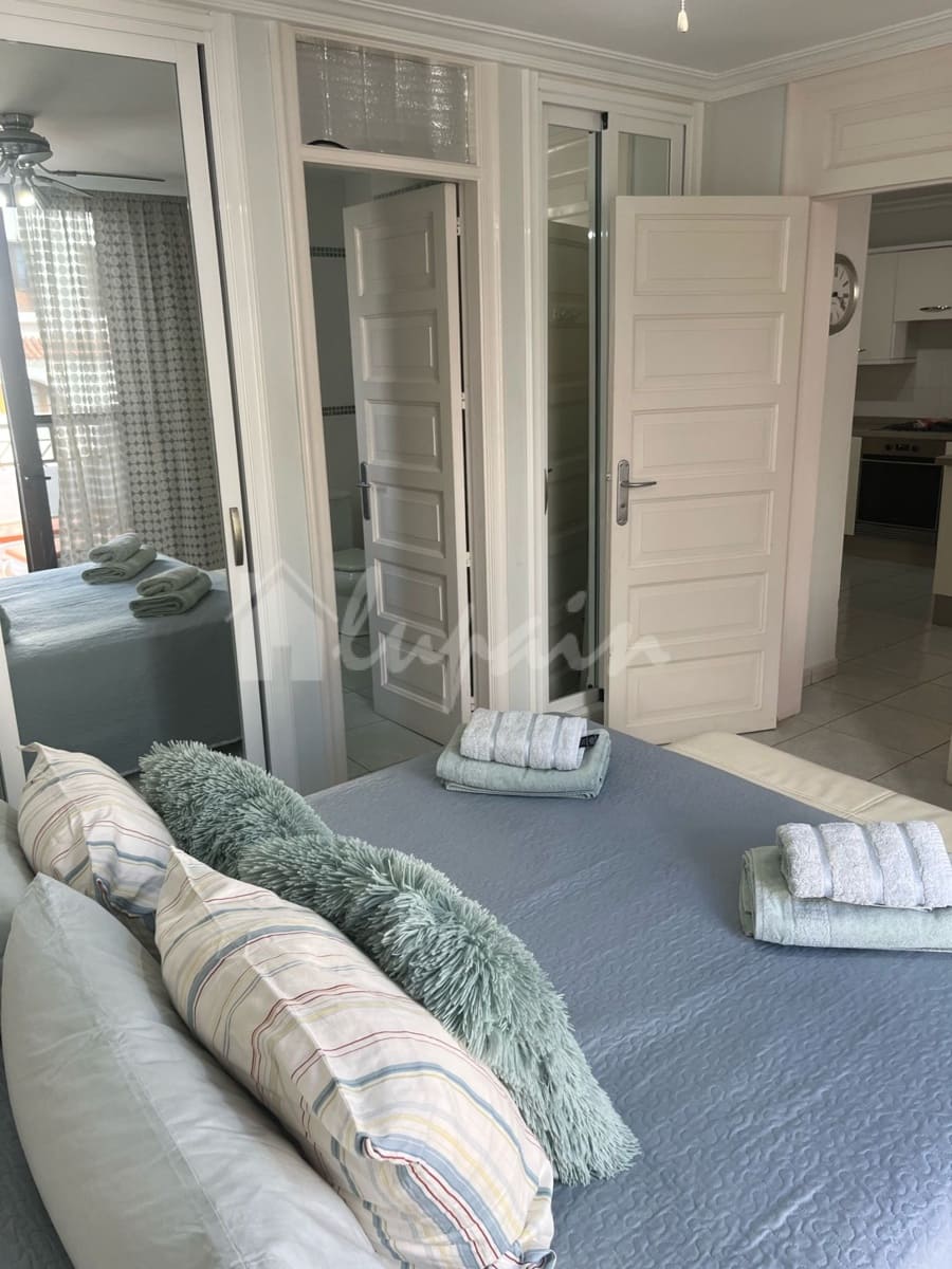 1 soverom Leilighet til salgs i Playa de las Americas med svømmebasseng - € 475 000 (Ref: 9279592)