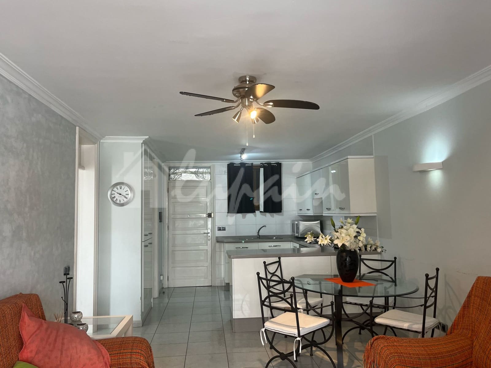 1 soverom Leilighet til salgs i Playa de las Americas med svømmebasseng - € 475 000 (Ref: 9279592)