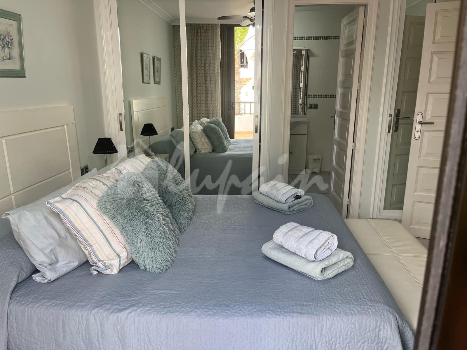 1 soverom Leilighet til salgs i Playa de las Americas med svømmebasseng - € 475 000 (Ref: 9279592)