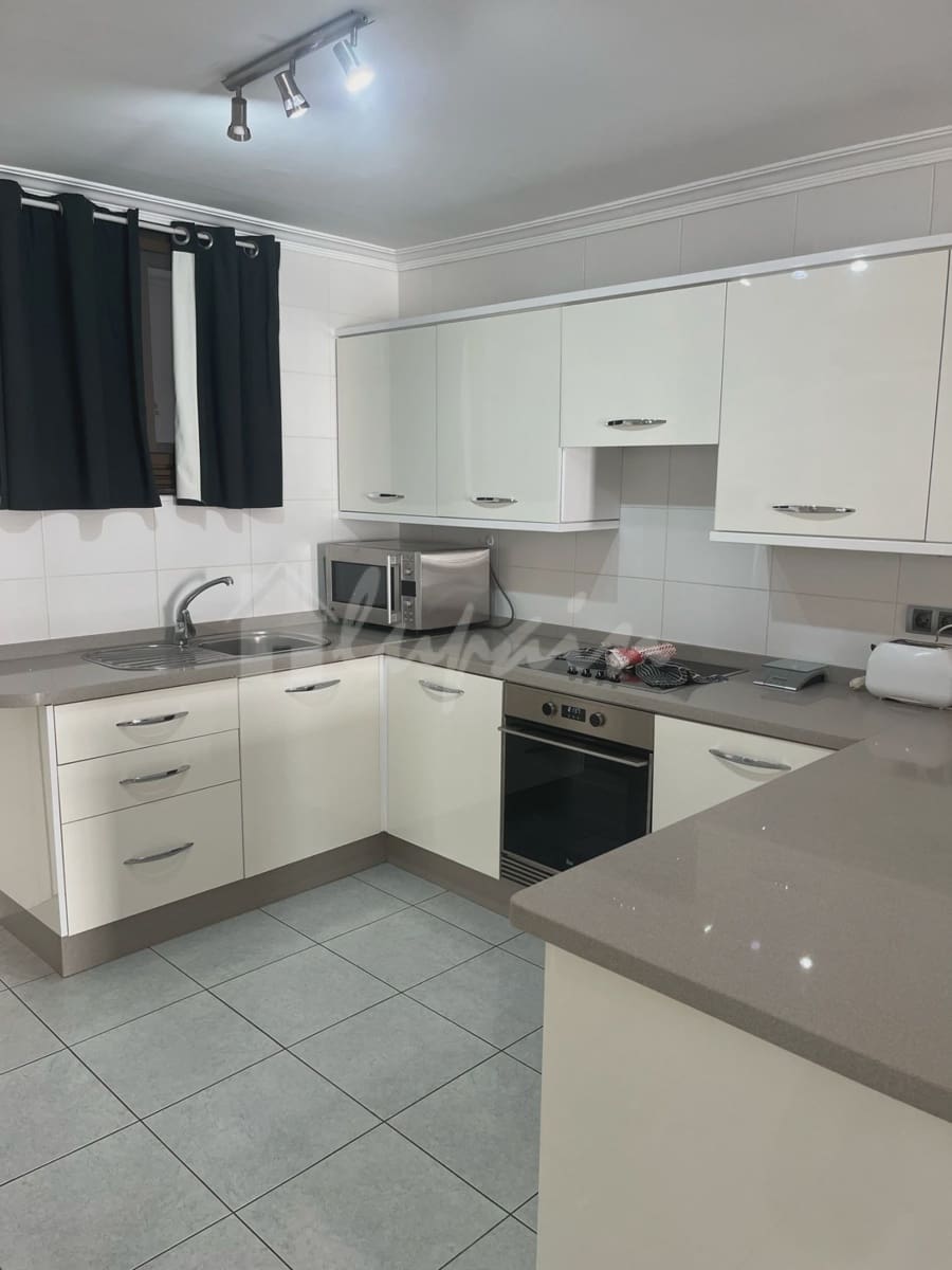 1 bedroom Apartment for sale in Playa de las Americas with pool - € 475,000 (Ref: 9279592)