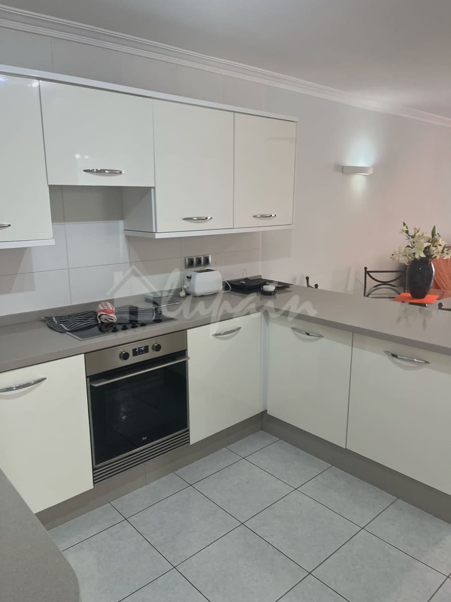 1 bedroom Apartment for sale in Playa de las Americas with pool - € 475,000 (Ref: 9279592)