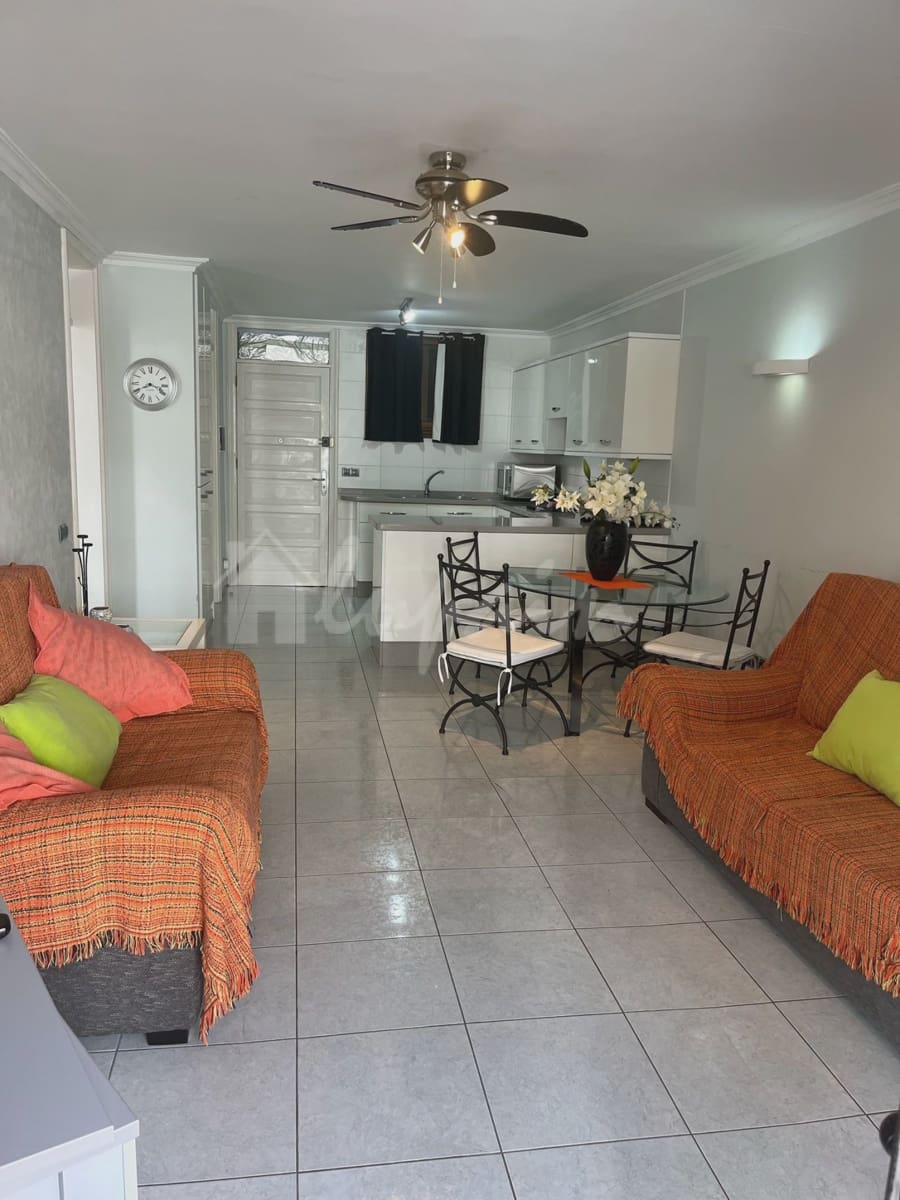 1 bedroom Apartment for sale in Playa de las Americas with pool - € 475,000 (Ref: 9279592)