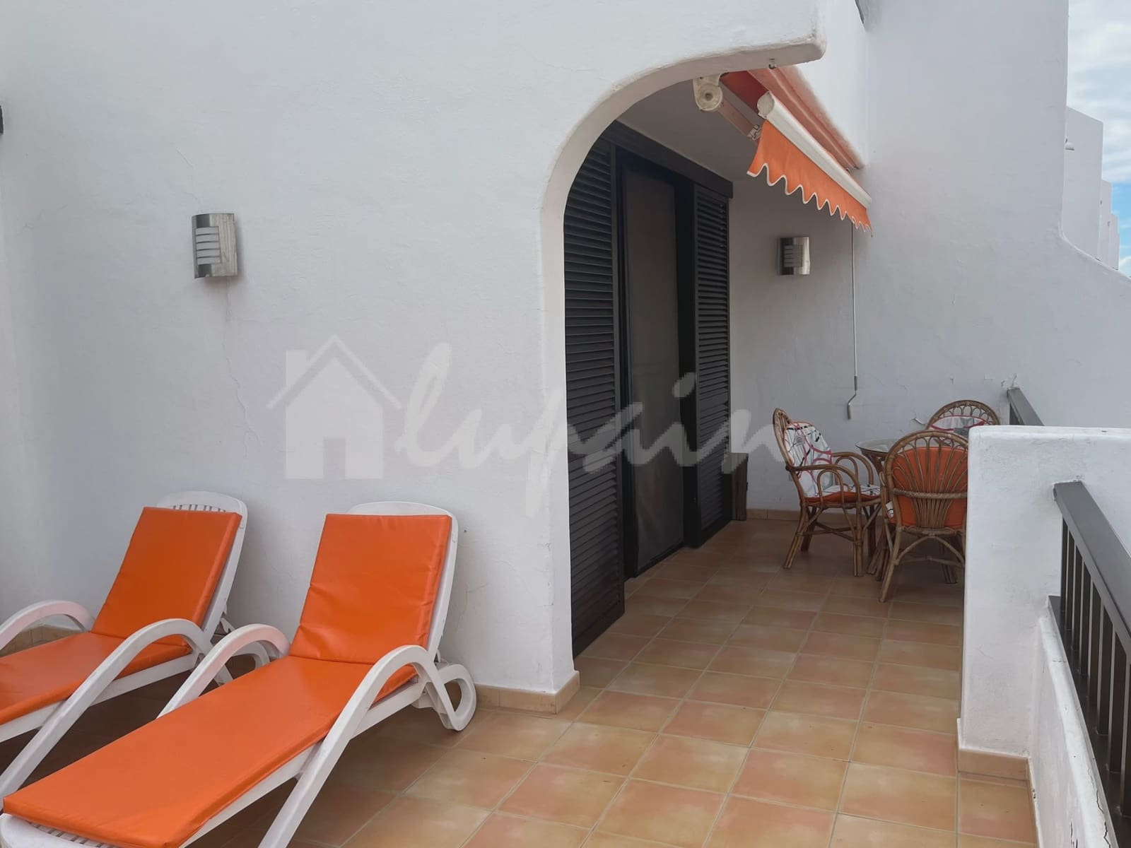 1 bedroom Apartment for sale in Playa de las Americas with pool - € 475,000 (Ref: 9279592)