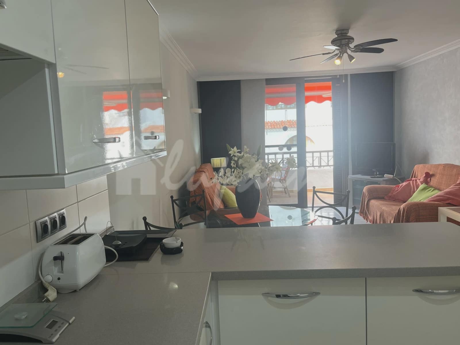 1 bedroom Apartment for sale in Playa de las Americas with pool - € 475,000 (Ref: 9279592)