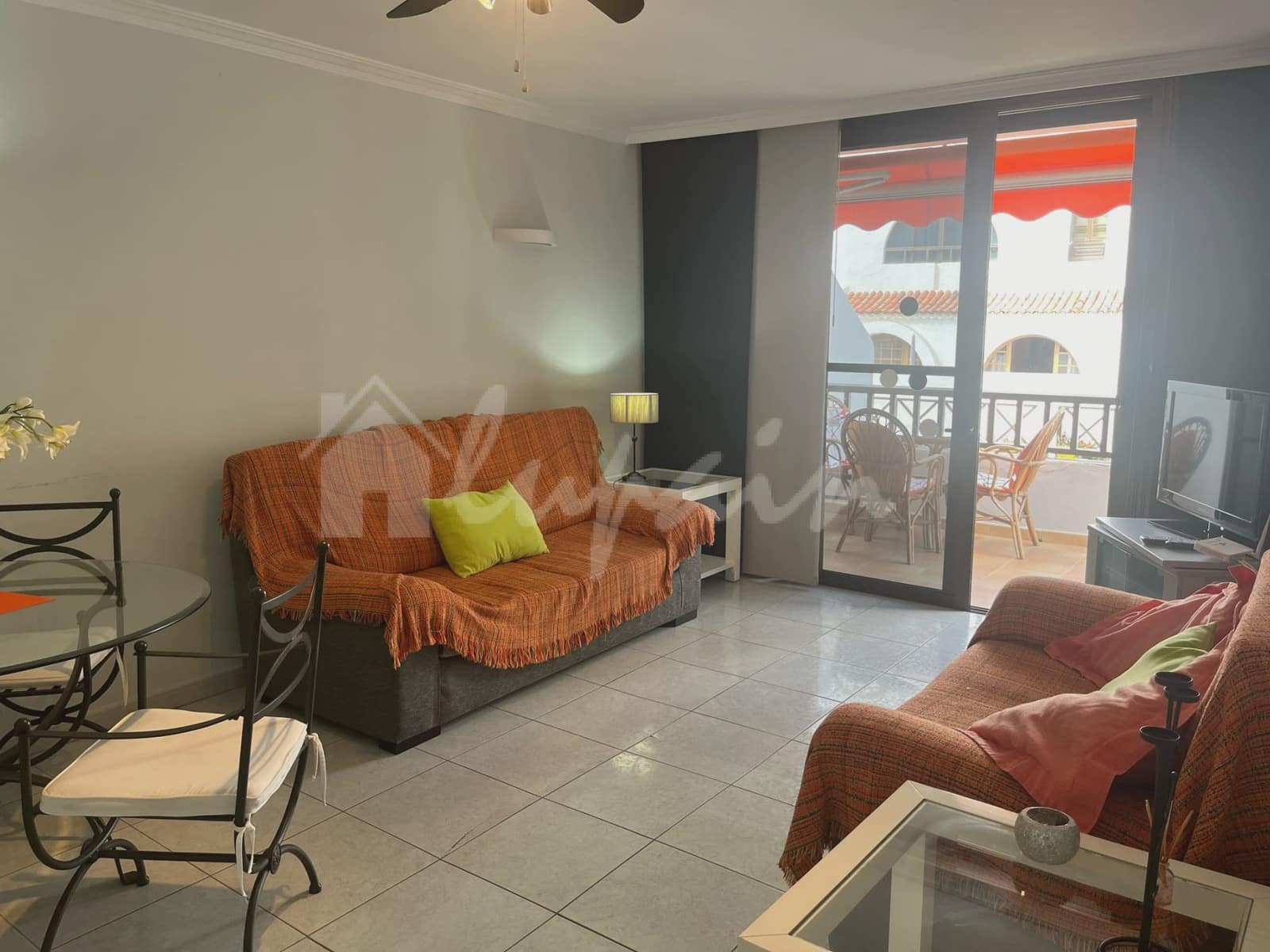 1 bedroom Apartment for sale in Playa de las Americas with pool - € 475,000 (Ref: 9279592)